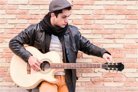 guitar lessons in dubai|S&C .